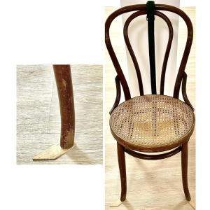 Seduta con coda | Sitting with tail